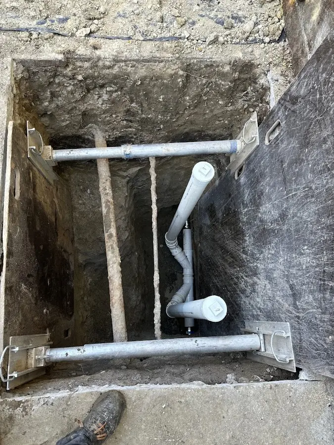 Experienced plumber completing Gas Line Repair work in Orchard Homes